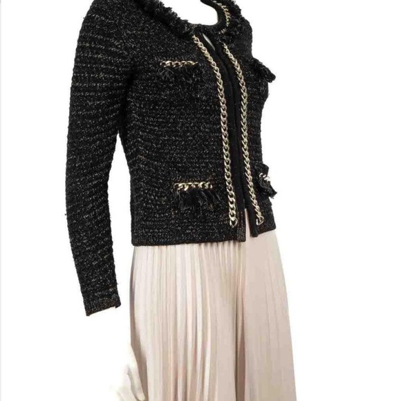 Elegant Black Tweed Blazer - Picture 2 of 10